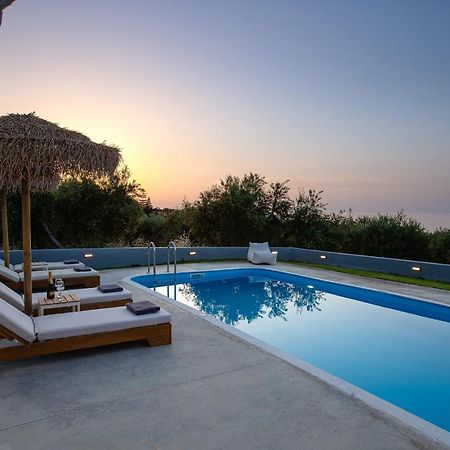Gramvella Resort 아델리아노스 캄포스 외부 사진