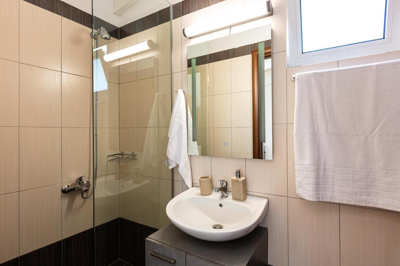 Gramvella Resort 아델리아노스 캄포스 외부 사진